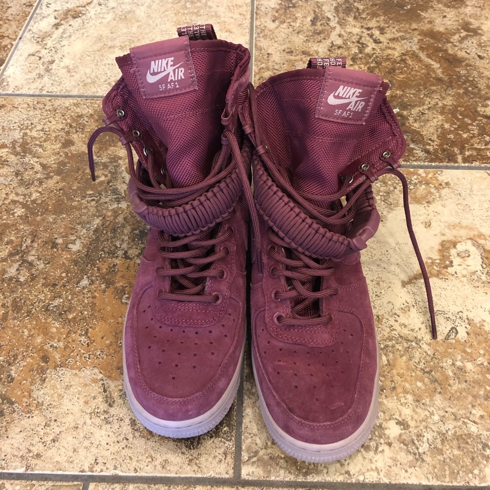 Nike AF1 Mid